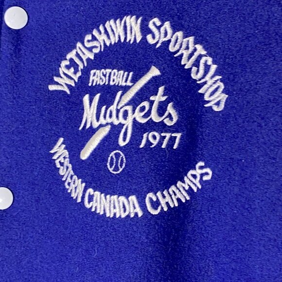 Vintage ‘77 Blue Varsity Jacket W White Leather Sleeves Wetaskiwin Sportshop S - Picture 3 of 16